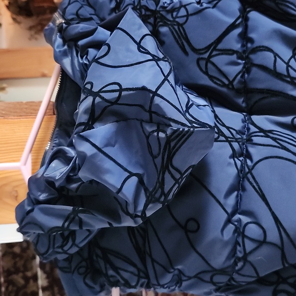 Jacket - Picture 4 of 4